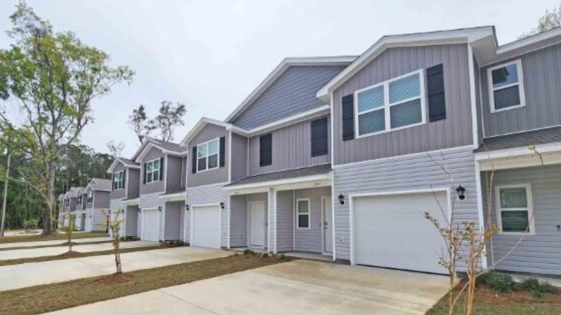 Sinclair Drive Unit #60  Gulfport, MS 39503